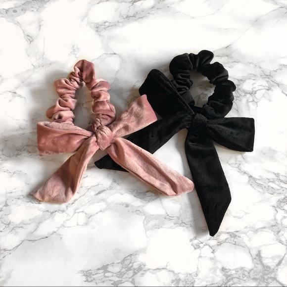 Accessories - VELVET BOW SCRUNCHIES